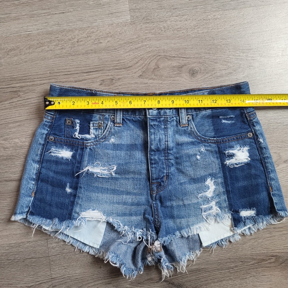 American Eagle Outfitters Vintage Hi Rise Festival Denim Shorts Distressed sz 4 - Picture 6 of 10